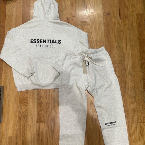 Fear of God Essentials Black Hoodie and Sweatpants Set - Picture 1 of 3